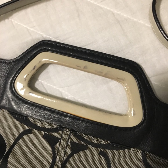 Coach crossbody purse. - Picture 2 of 6